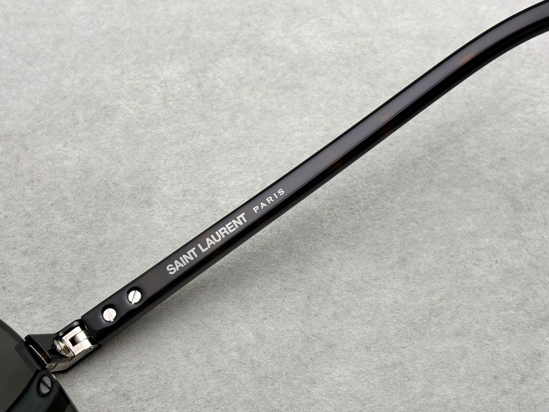 2025當季新品！正品 SAINT LAURENT 男女款太陽眼鏡 size：54-15-145