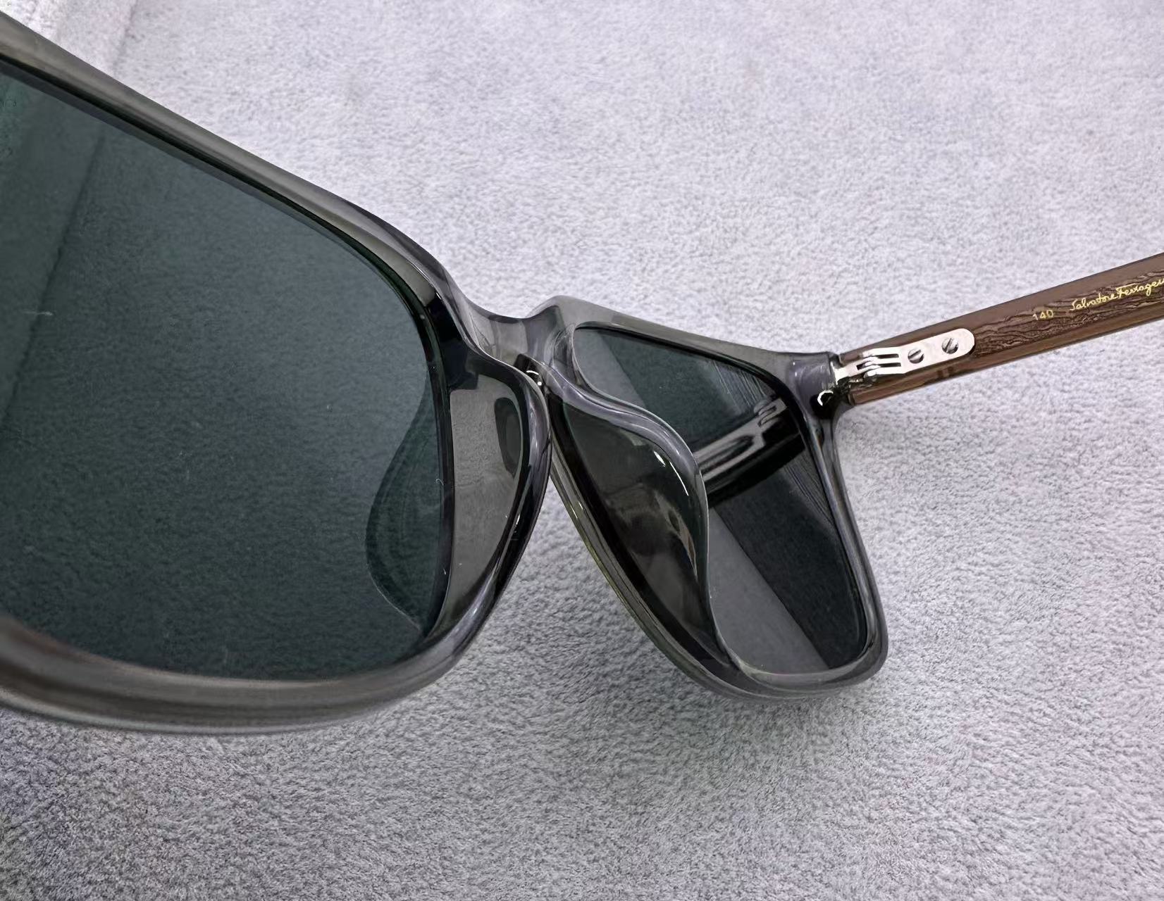 FERRAGAMO SF2057SLBK 綠色鏡片 尺寸57-18-145