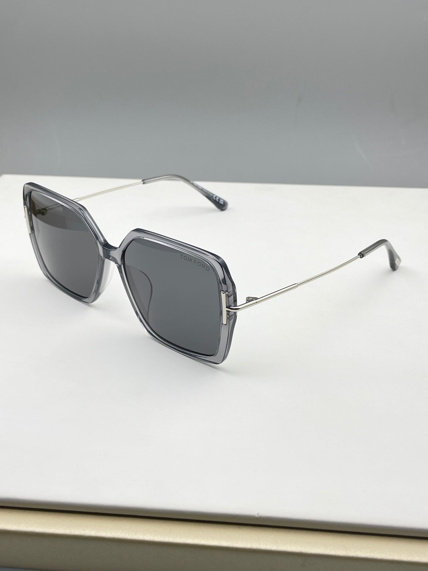 TOM FORD TF 1039太陽眼鏡,尺寸59-15-140