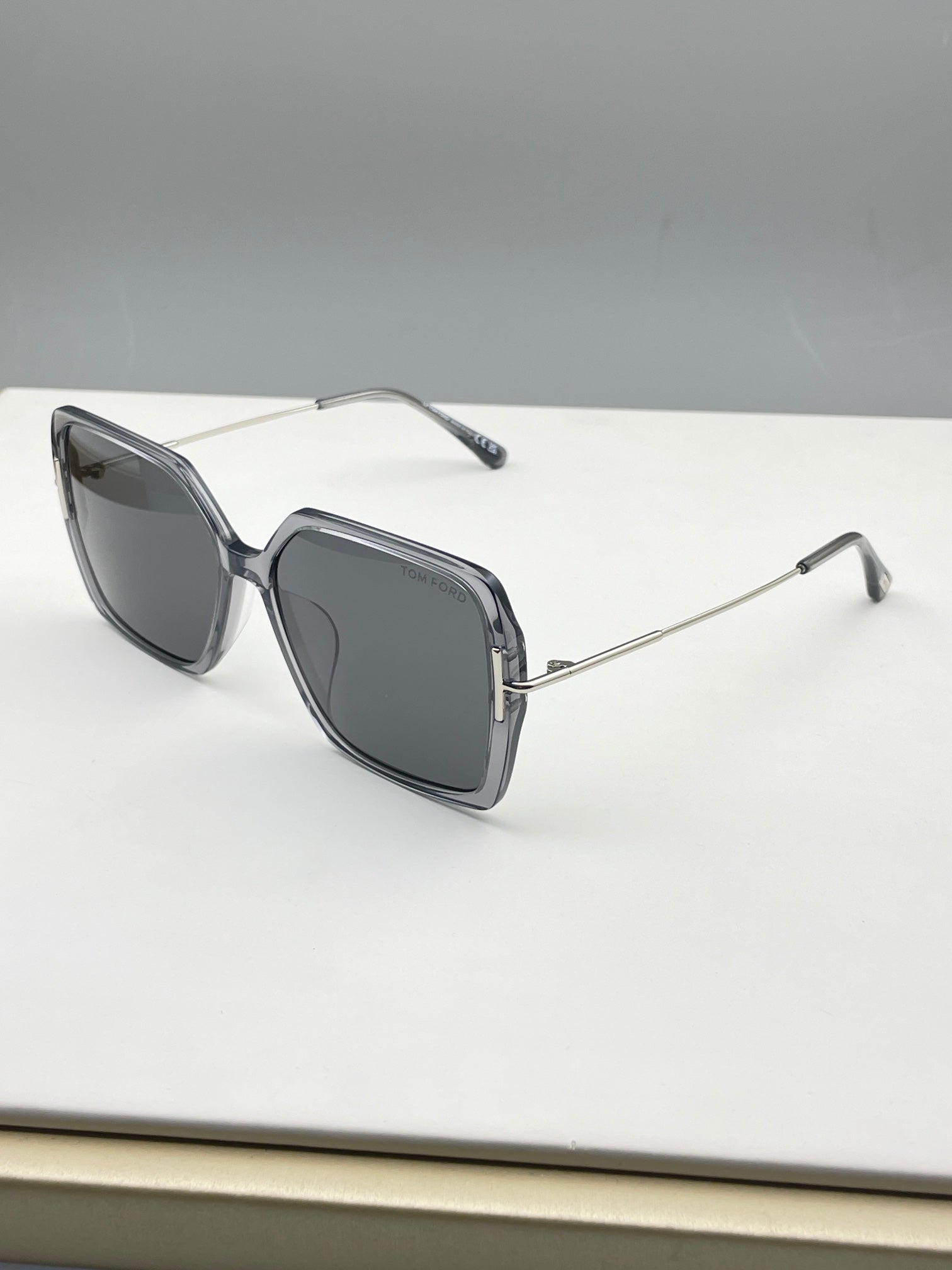 TOM FORD TF 1039太陽眼鏡,尺寸59-15-140