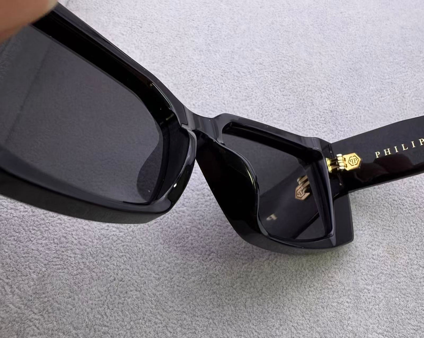 全新Philipp Plein 女貓眼太陽眼鏡 size：55-16-150 灰色鏡片