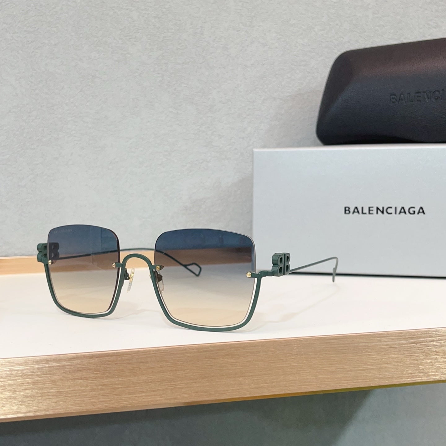 BALENCIAGA   BB0122S   Size  54-21-140