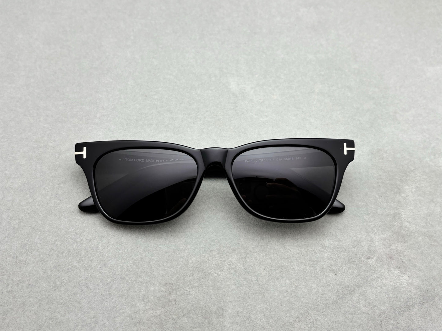 TOM FORD 男女款太陽眼鏡 size：55-16-145