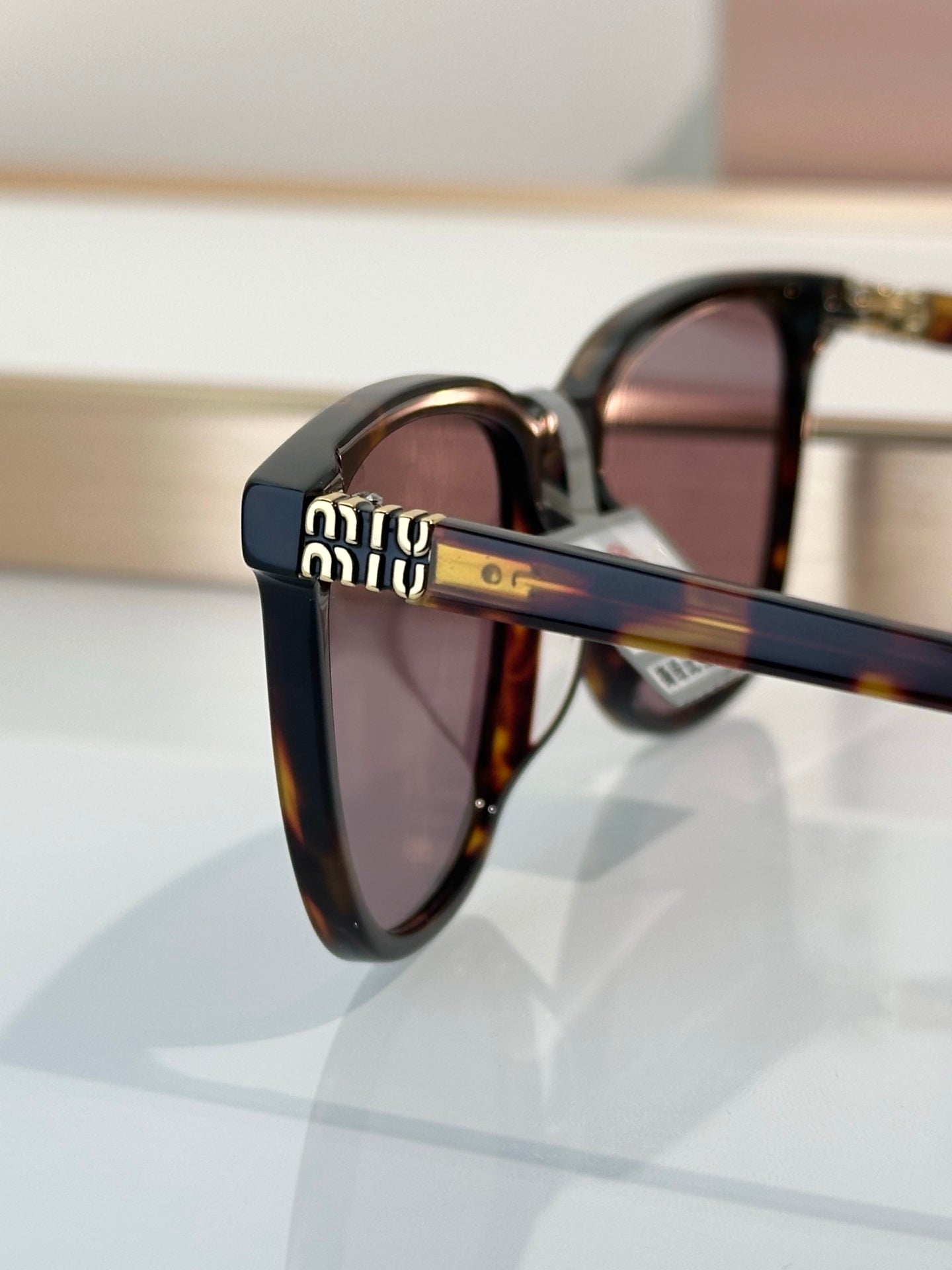 MiuMiu   SMU B03 Size ：53口16-140