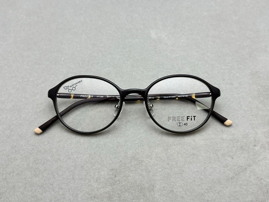 日本品牌 FREE FiT 女款眼鏡框 size：49-19-145總寬137框高44