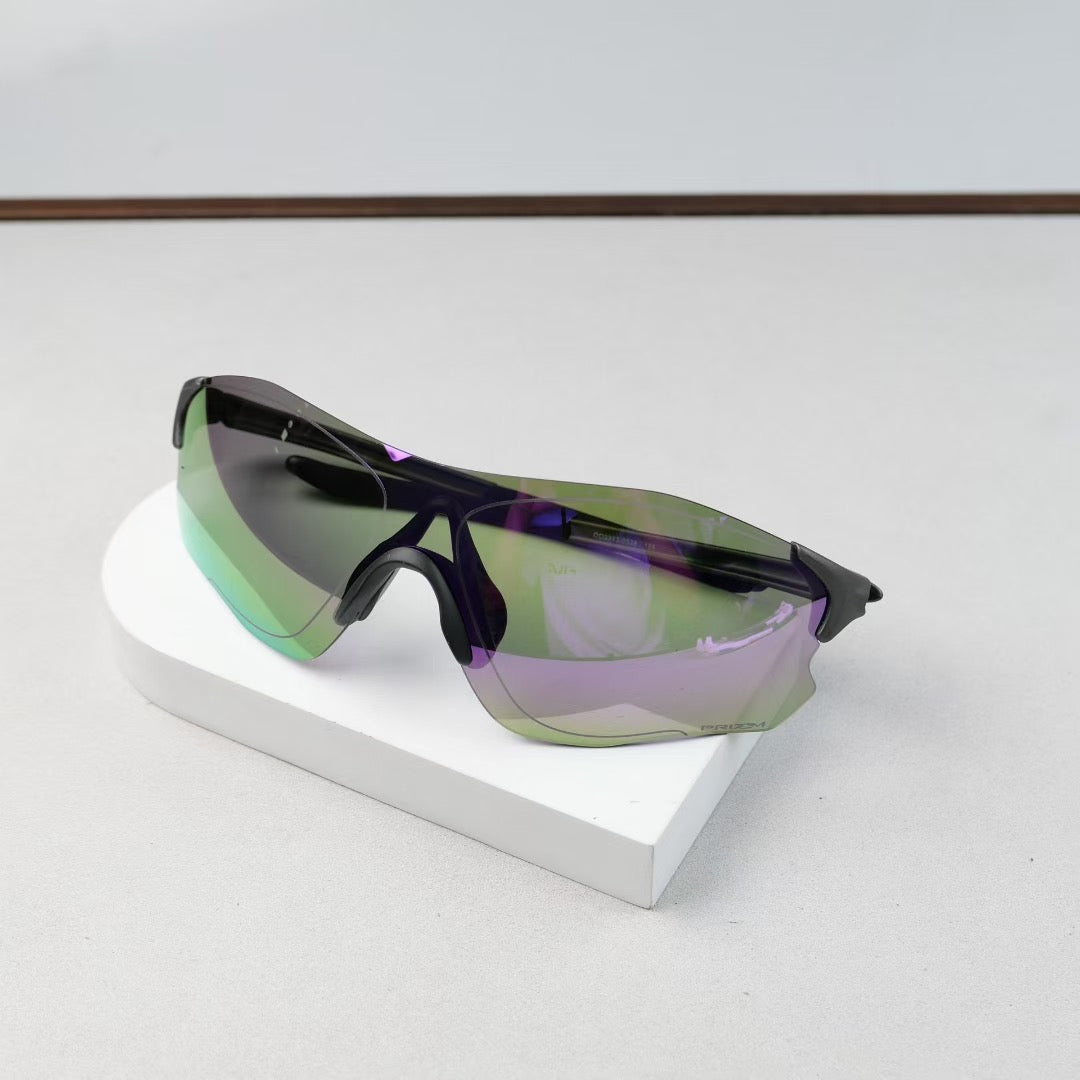 奧克利 運動風太陽眼鏡型號 OO9