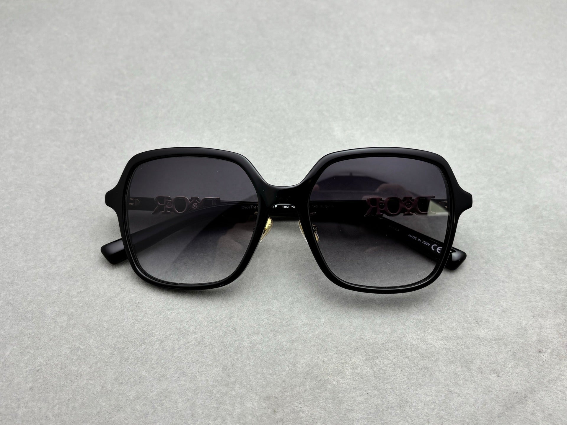 2025冬季新品DIOR 男女款太陽眼鏡 size：56-18-145