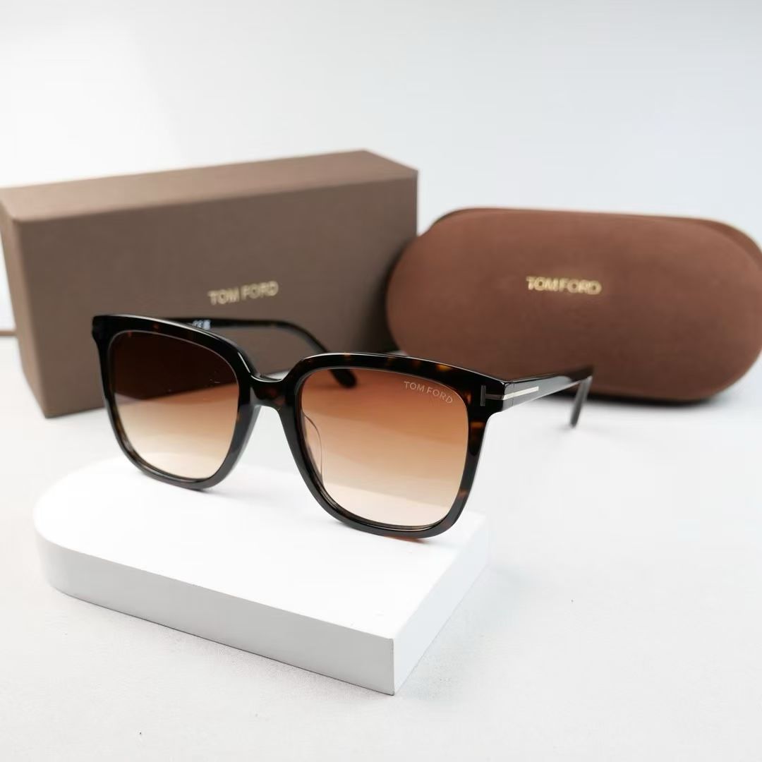 TOM FORD  TF958-D SIZE 55口19-140