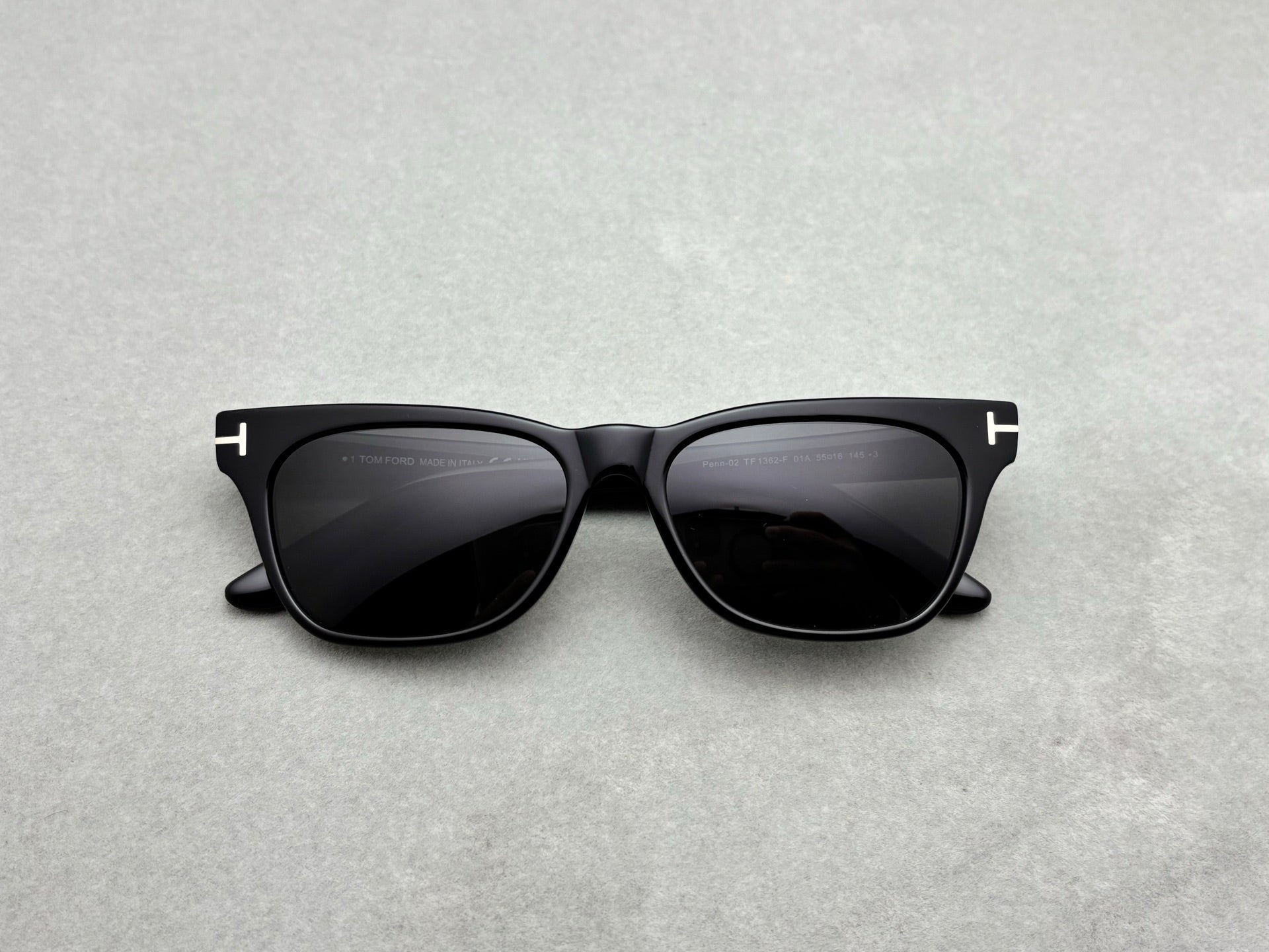 TOM FORD 男女款太陽眼鏡 size：55-16-145