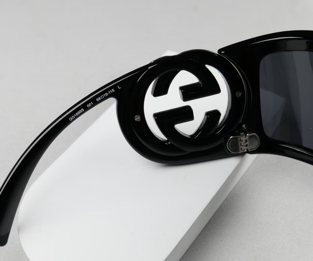 Gucci 新款 GG1899S