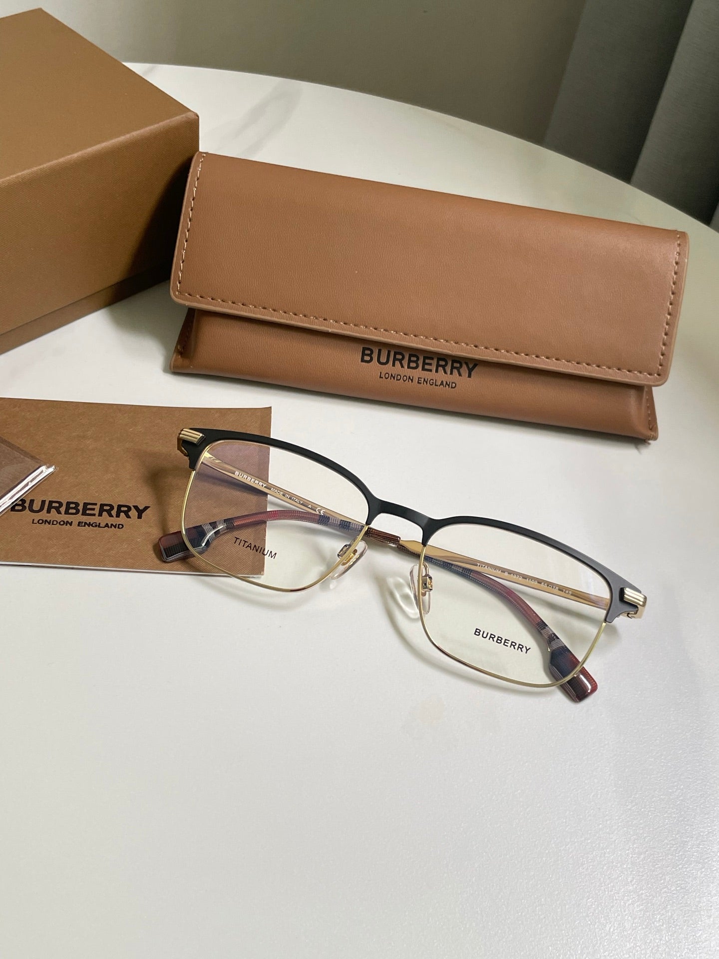 Burberry 新眼鏡 BE1372 尺寸55-18-145