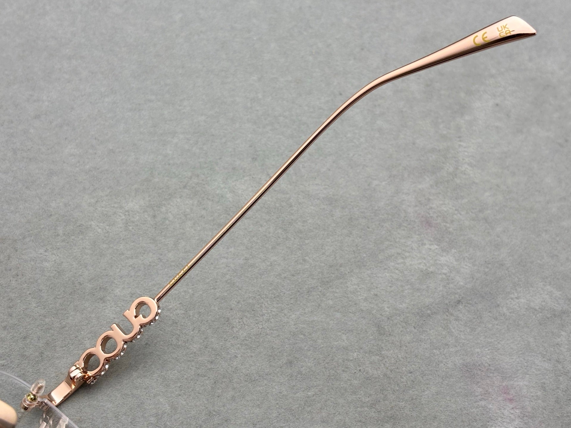 2025當季新品！ GUCCI 女款眼鏡框 size：54-17-140總寬140框高48