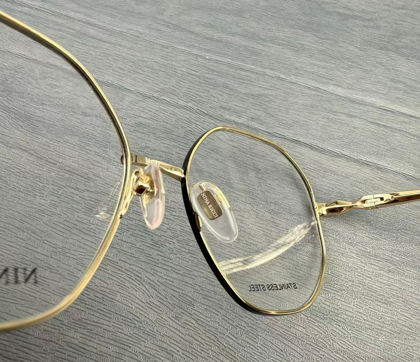 Nina Ricci VNR475眼鏡 尺寸54-17-135