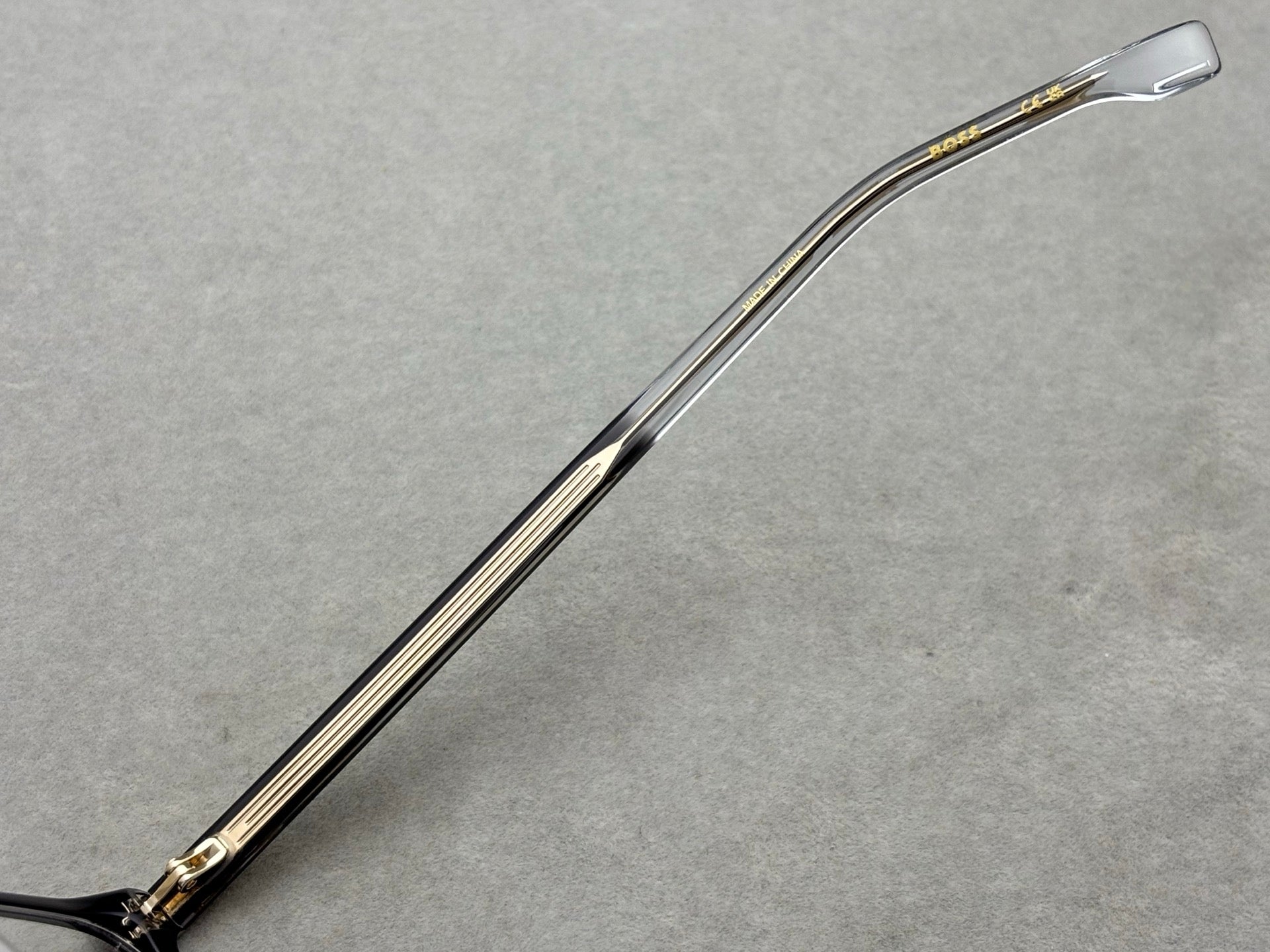 HUGO BOSS 男女眼鏡 size：55-18-145總寬140框高38