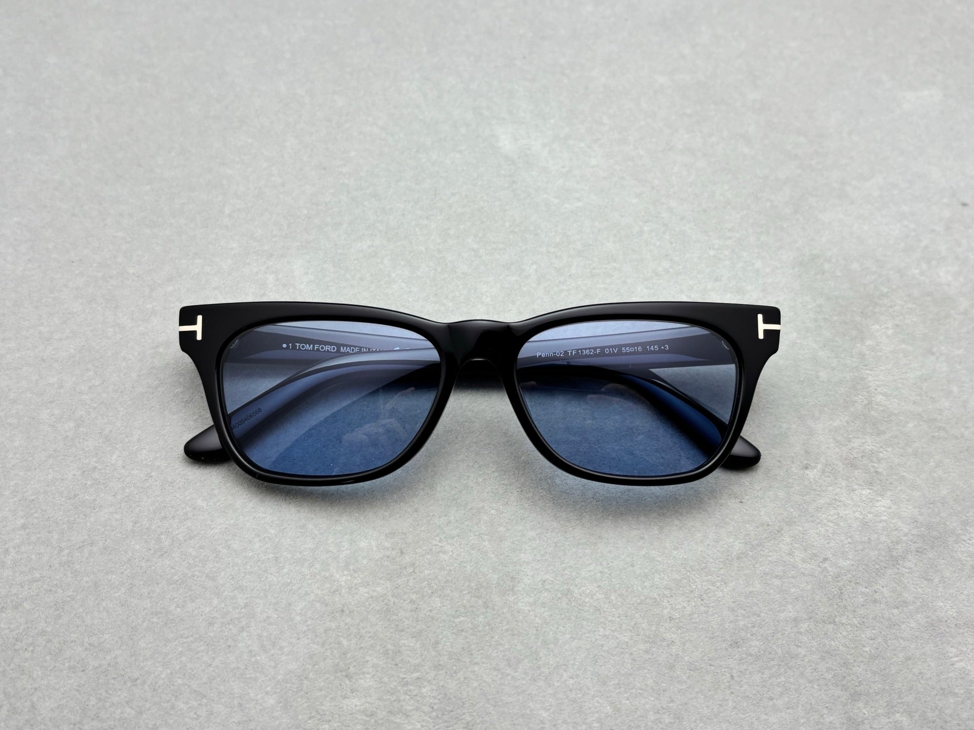 TOM FORD 男女款太陽眼鏡 size：55-16-145