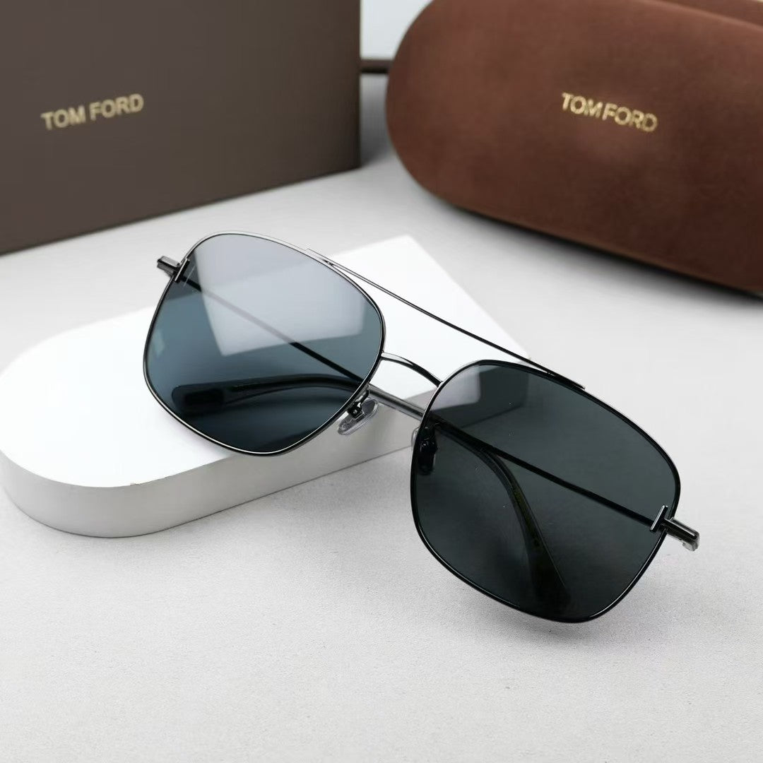 Tom Ford新款 太陽眼鏡 TF1144-K 尺寸：61-16-140