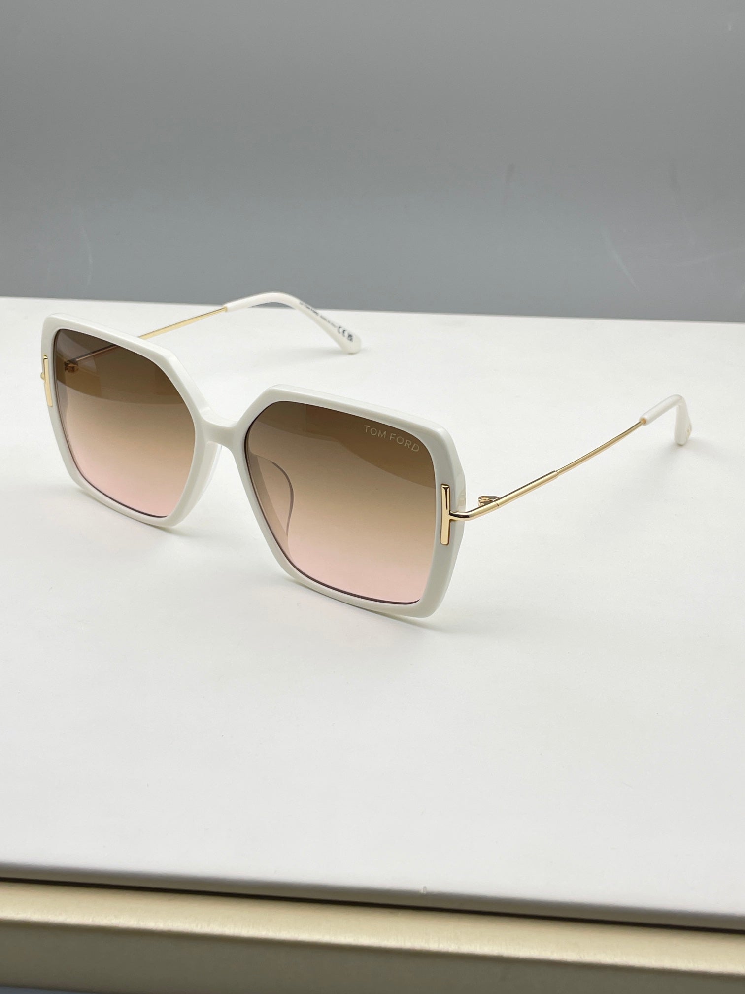 TOM FORD TF 1039太陽眼鏡,尺寸59-15-140