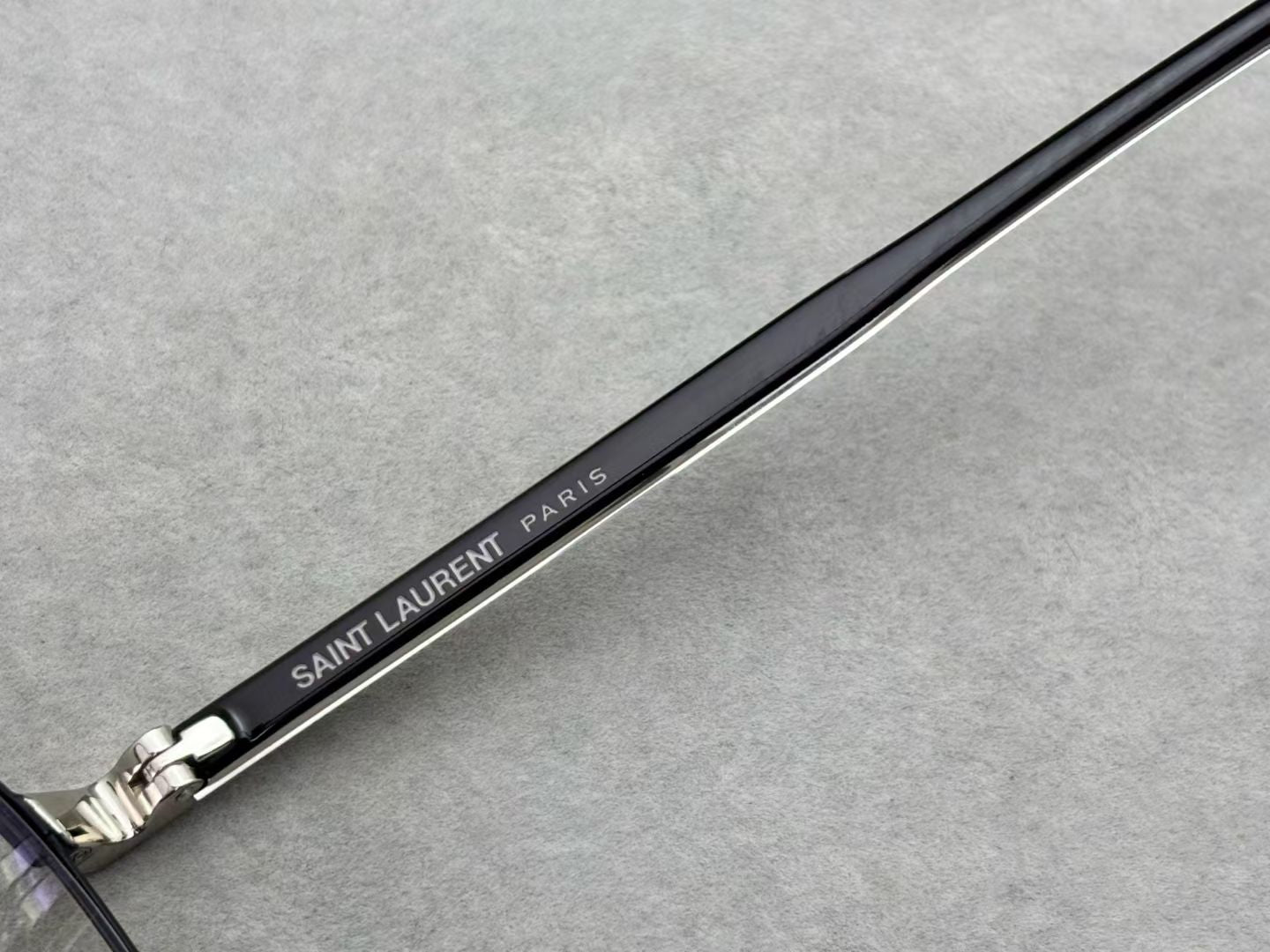 2025當季新品！正品 SAINT LAURENT 男女款眼鏡 size：49-21-145總寬138框高45