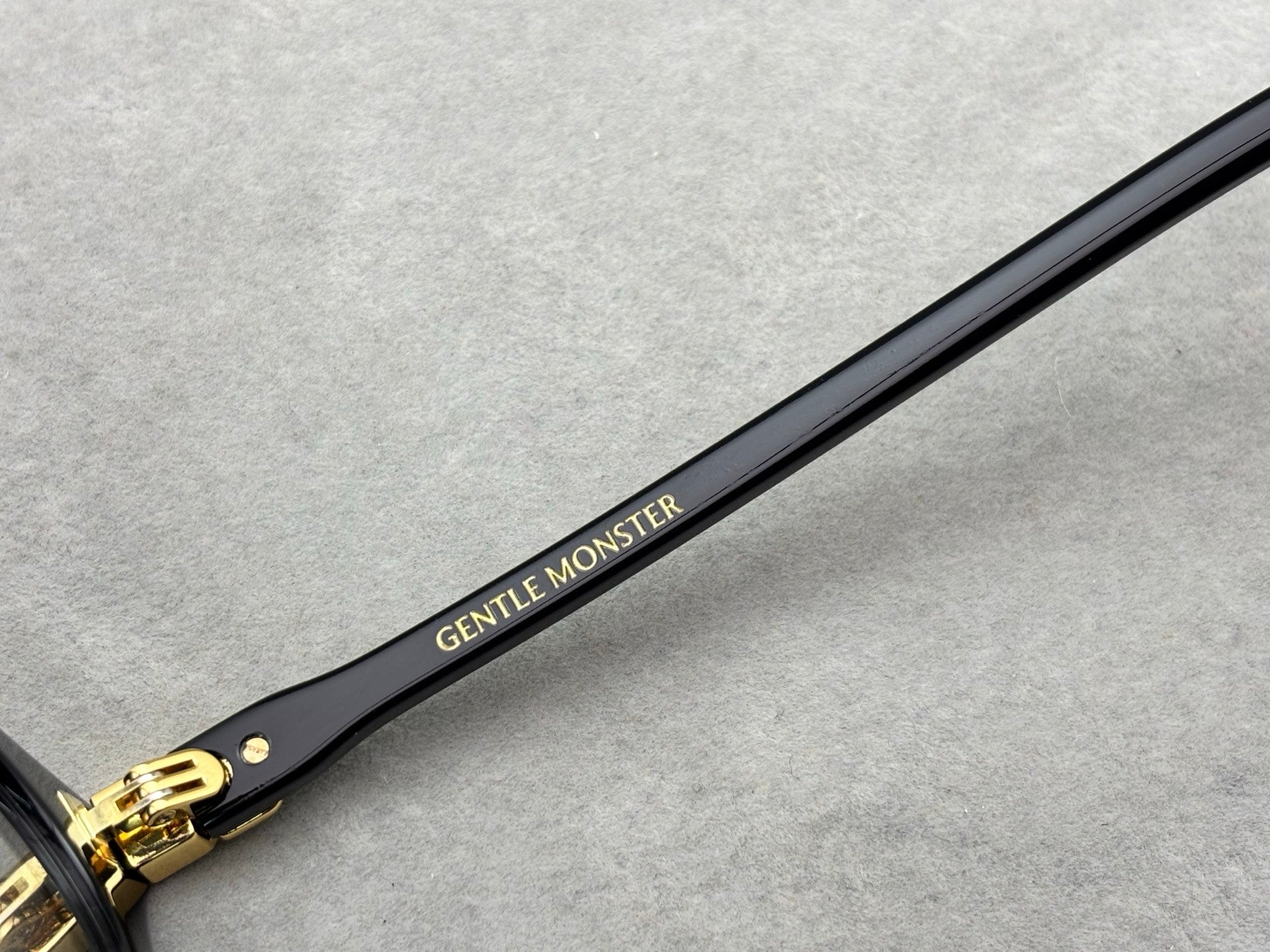 2025年新品！ GM CORORI 型號 女款太陽眼鏡 書呆子系列 義大利進口板材打造 不易變形 不容錯過 size：49-20-145