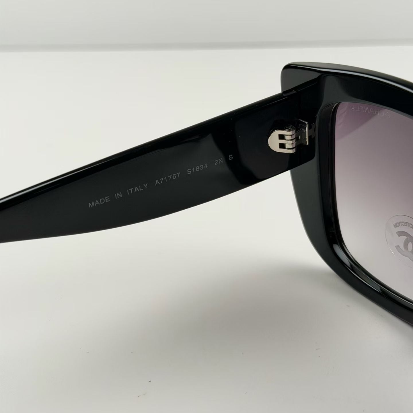 當季新款 CHANEL 漸進色鏡片A71767墨鏡 尺寸53-17