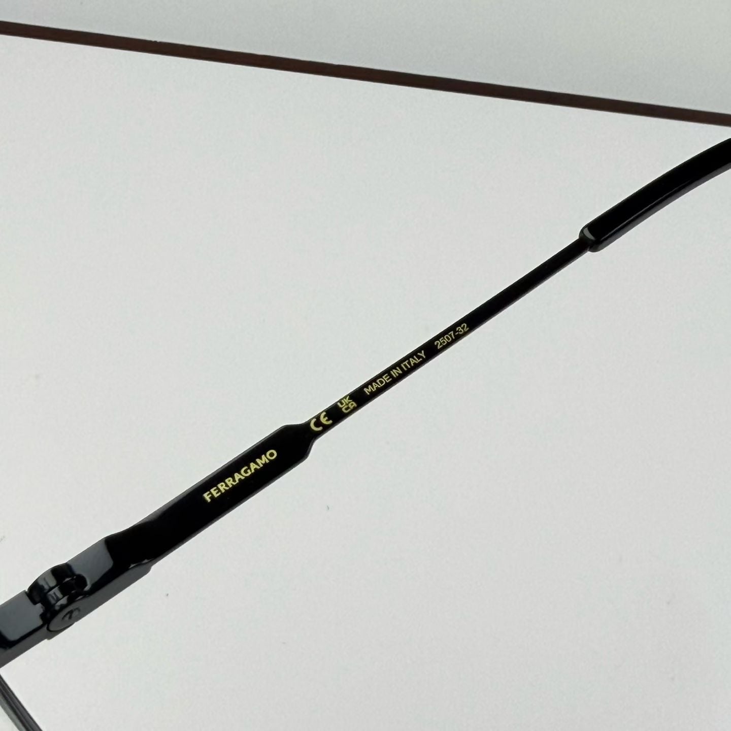 FERRAGAMO  SF2601   尺寸56-19-145