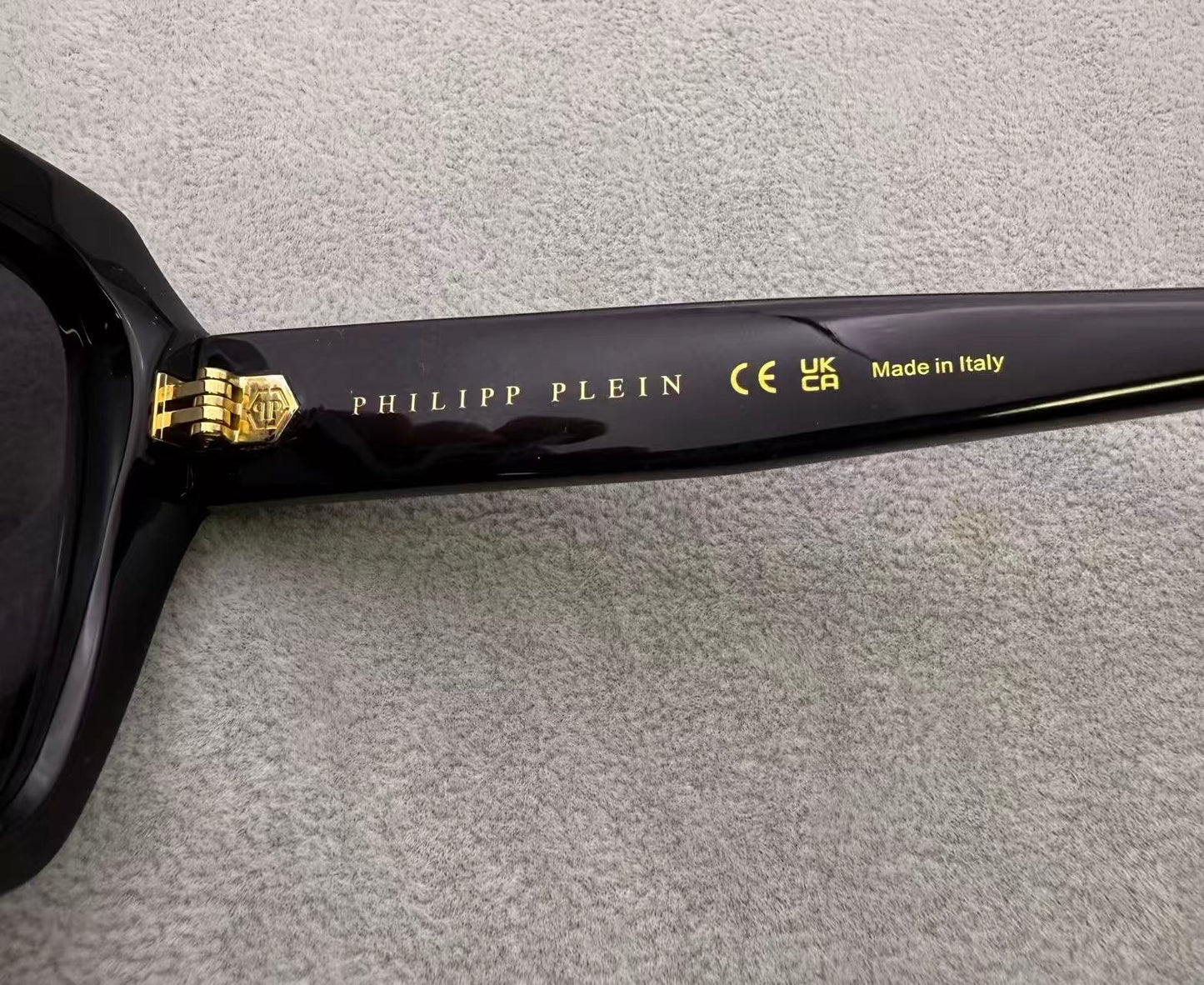 全新Philipp Plein 女款太陽眼鏡 施華洛世奇水鑽 size：55-20-150 灰色鏡片