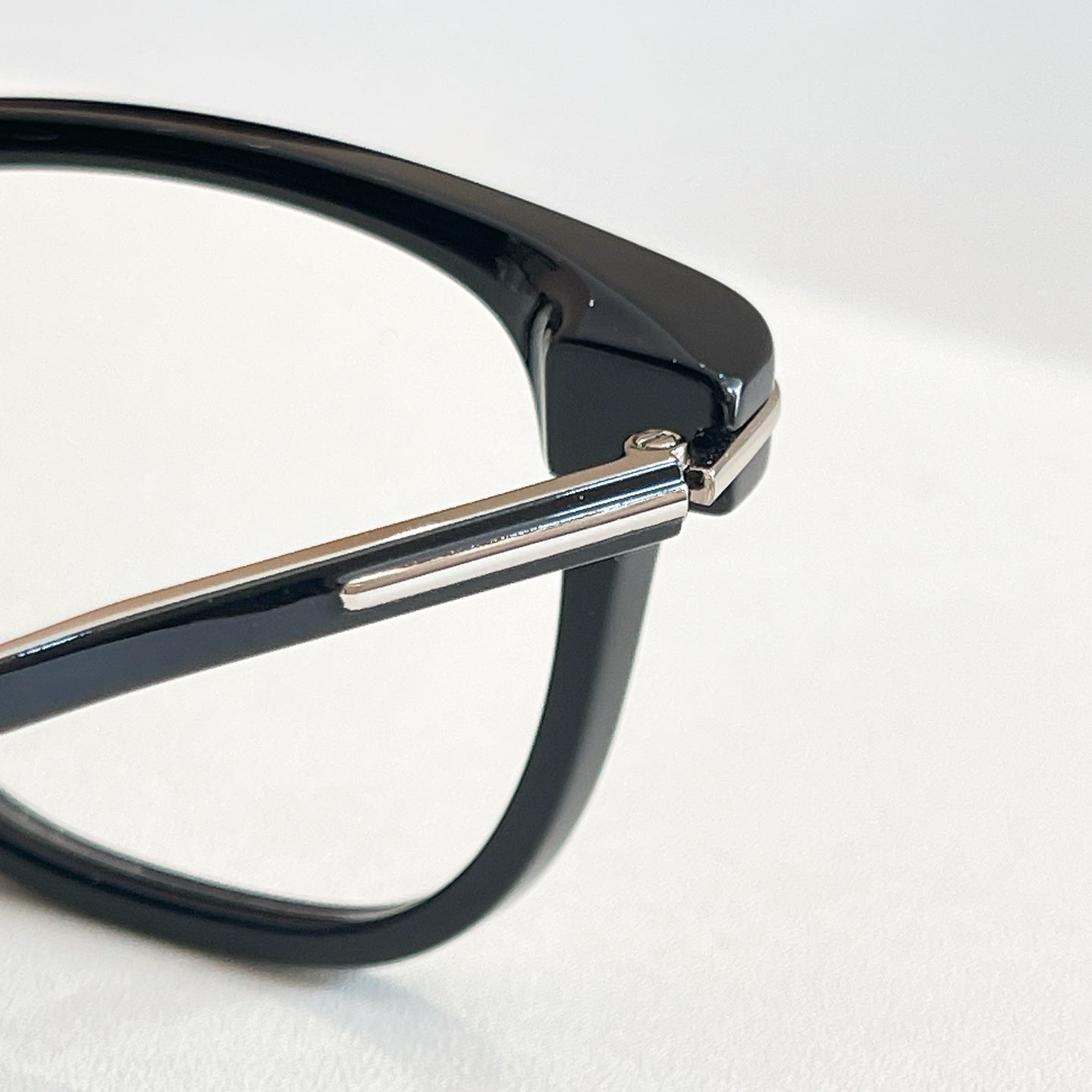 TOM FORD TF6022-D-B SIZE：52口22-145