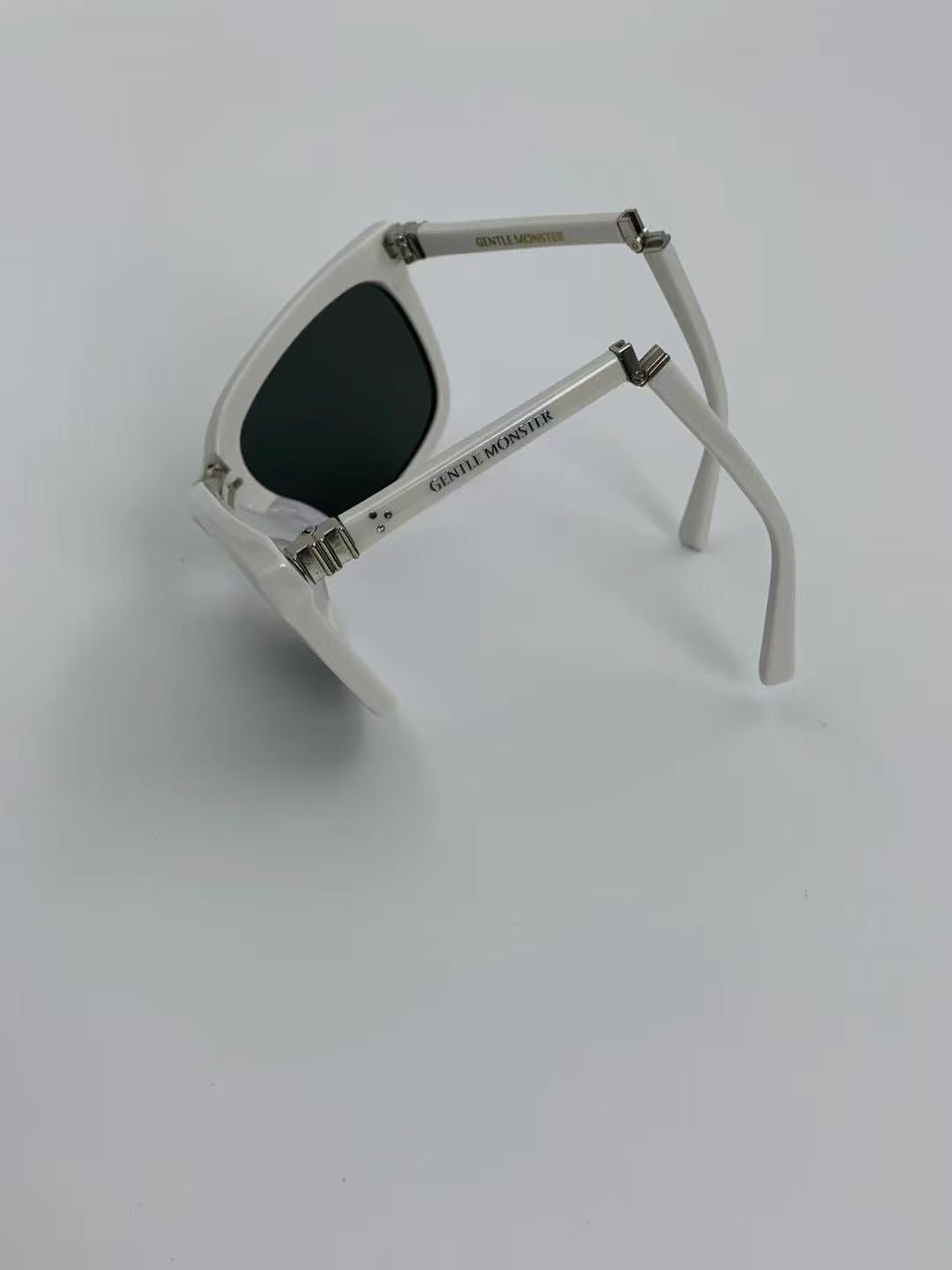 Gm墨鏡gentle monster  可折疊 方便收納 太陽鏡
