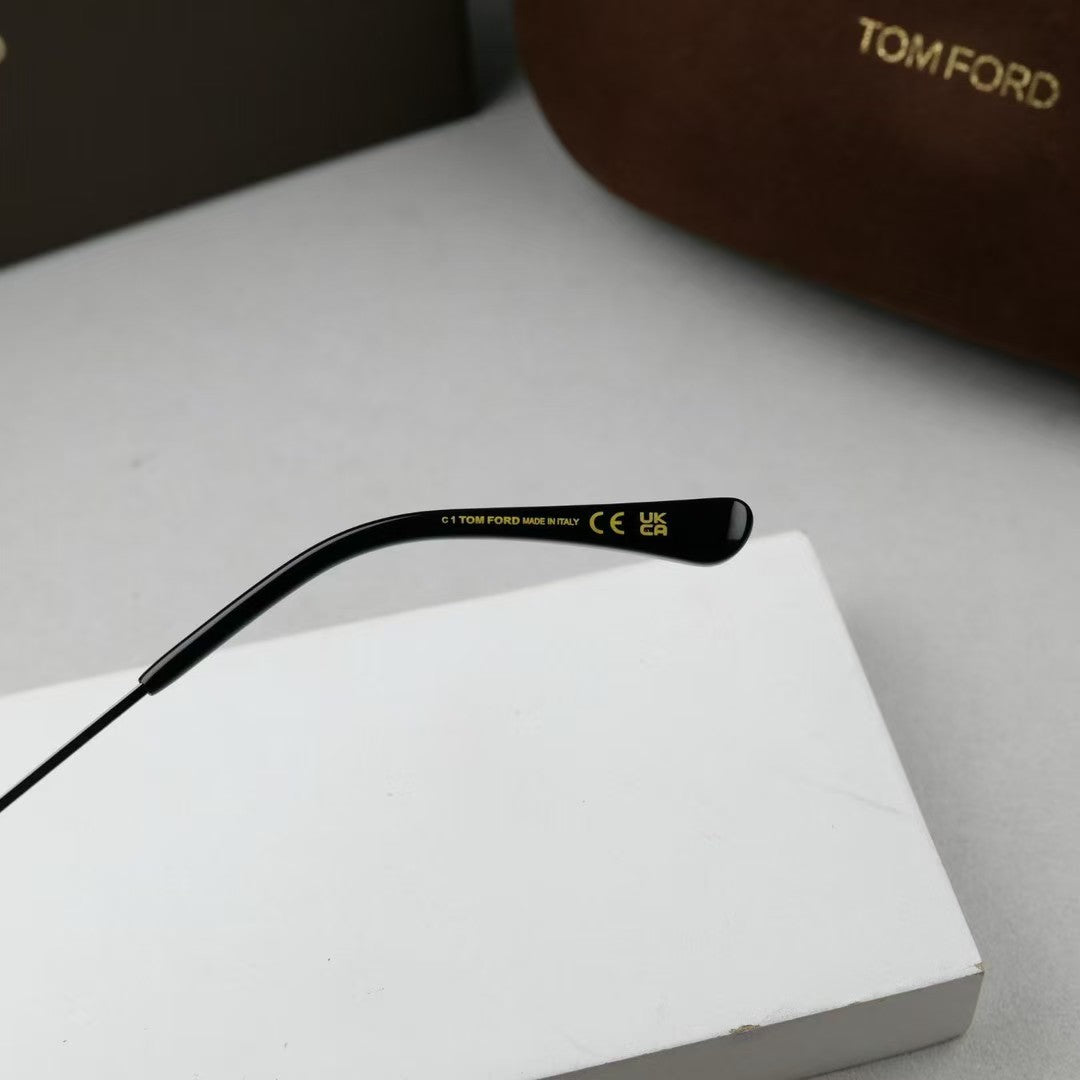 Tom Ford新款 男女通用太陽眼鏡 TF1167-K 尺寸56-20-140