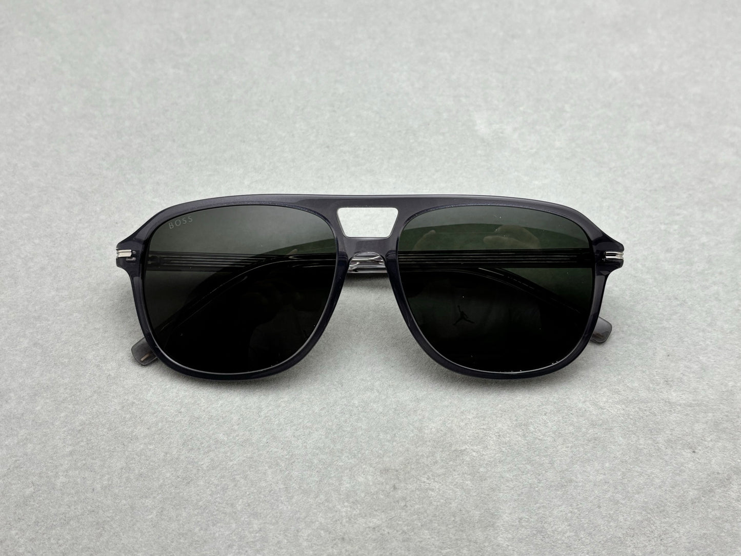 BOSS 男女款太陽眼鏡 新品 boss1751 size：57-16-145