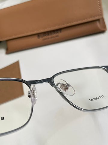 Burberry 新眼鏡 BE1372 尺寸55-18-145