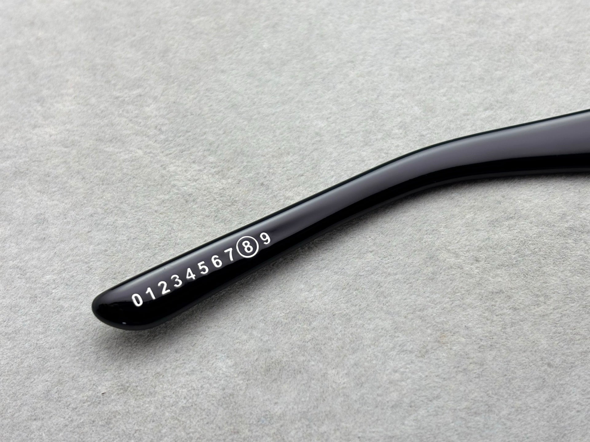 GM x Maison Margiela聯名MM206 size：54-20-145