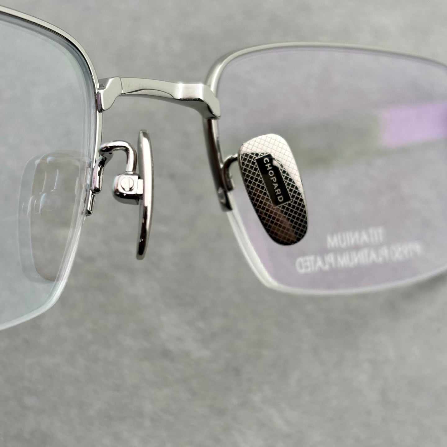 CHOPARD 蕭邦 男女款商務眼鏡VCHL39D牛角鏡腳size：55-20-145總寬145框高38