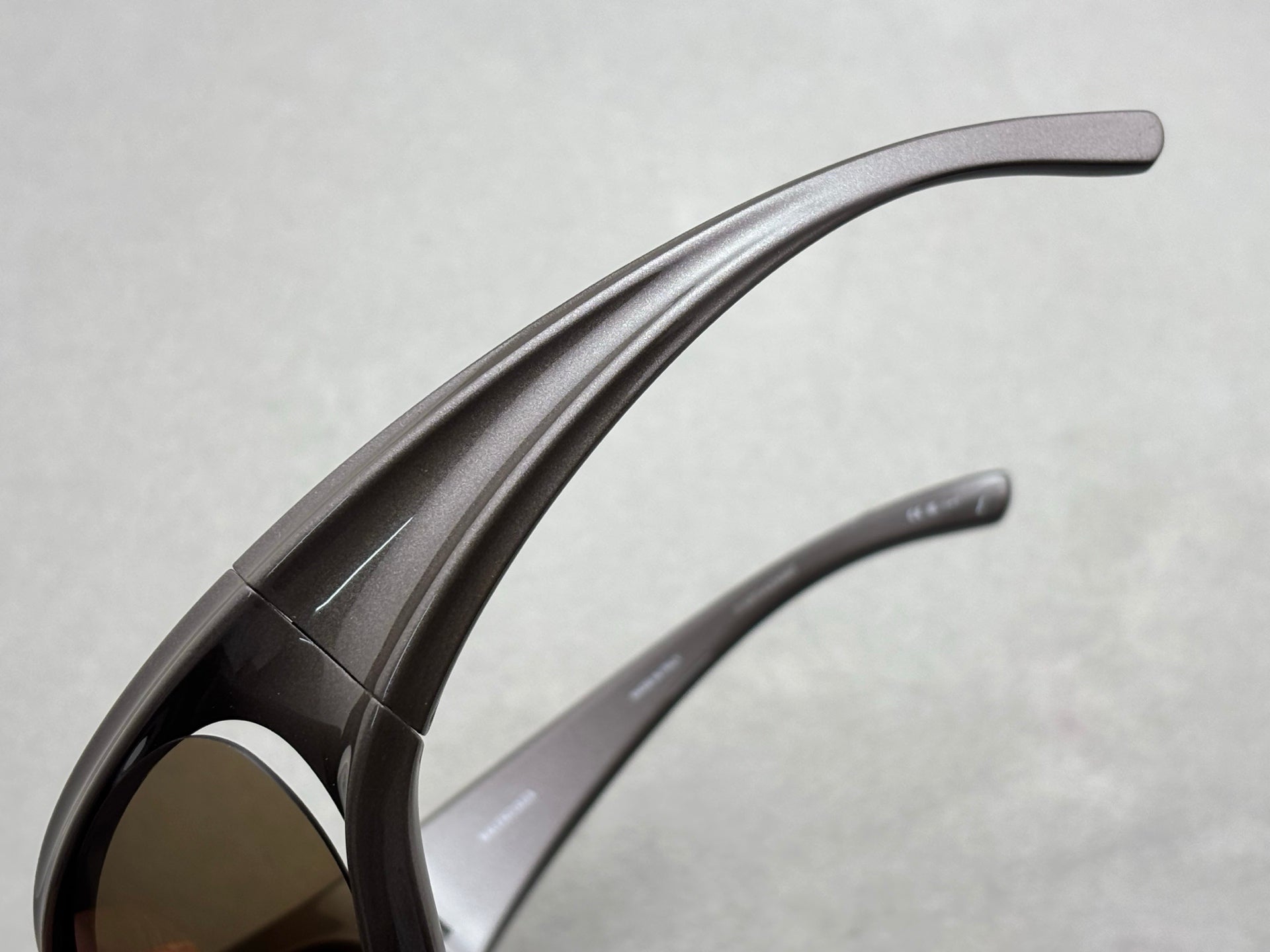 BALENCIAGA BB0317男女款太陽眼鏡 size：77-23-125