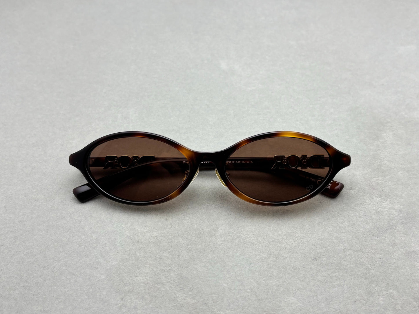 2025冬季新品DIOR 迪奧 男女款太陽眼鏡 size：57-17-145