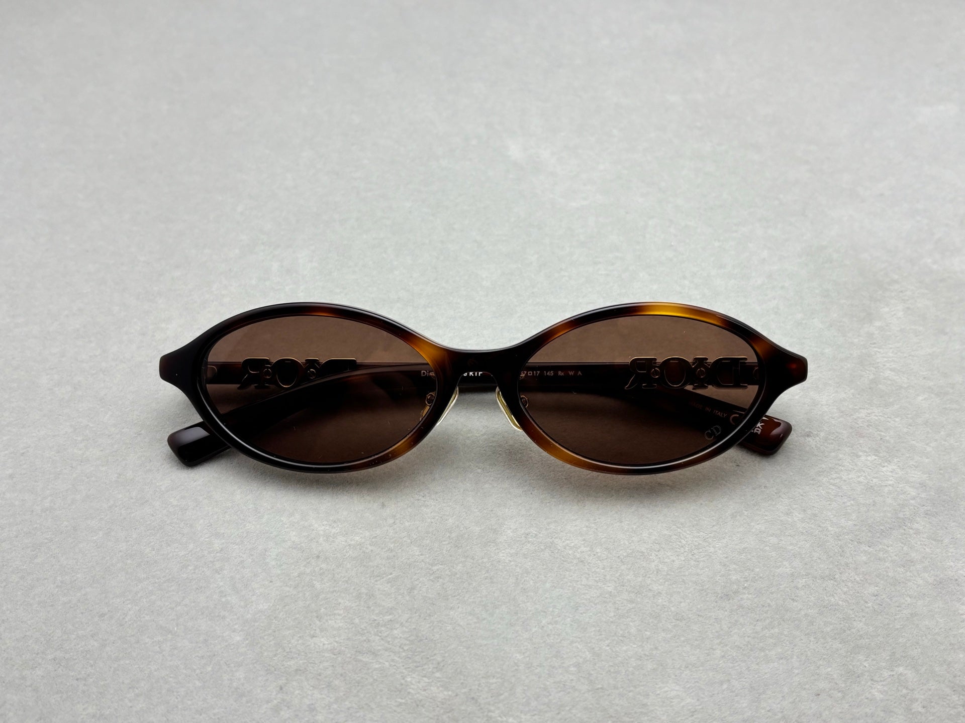 2025冬季新品DIOR 迪奧 男女款太陽眼鏡 size：57-17-145