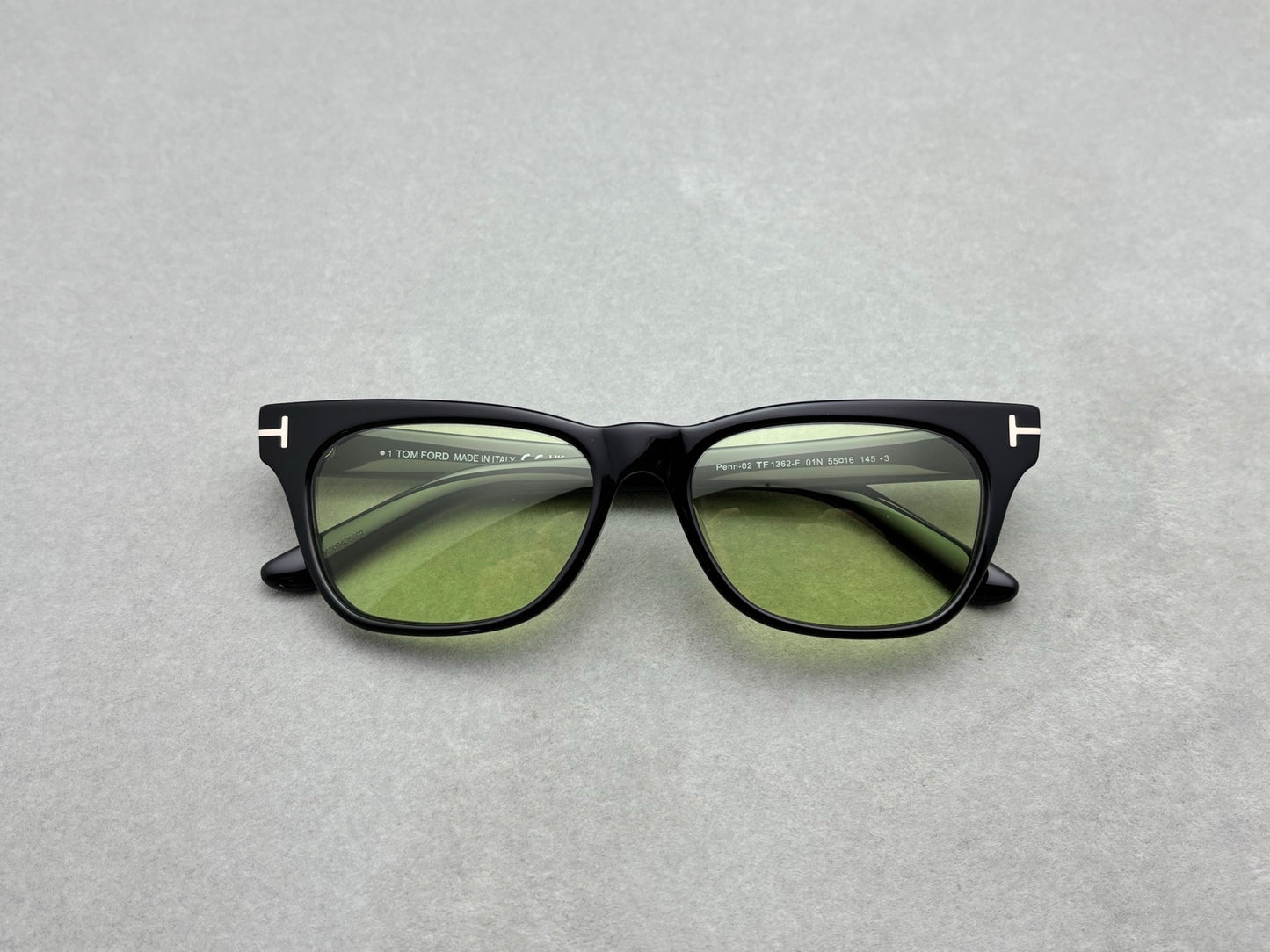 TOM FORD 男女款太陽眼鏡 size：55-16-145