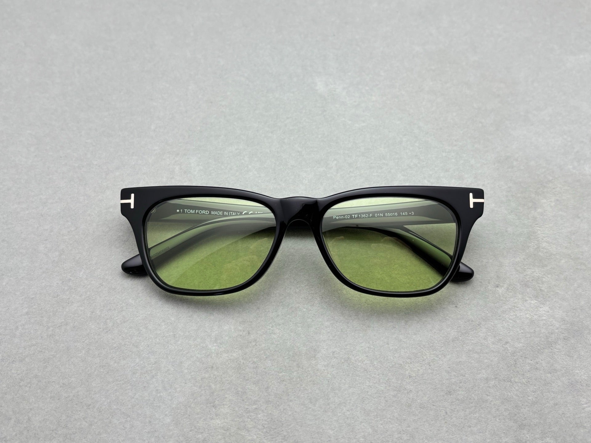 TOM FORD 男女款太陽眼鏡 size：55-16-145