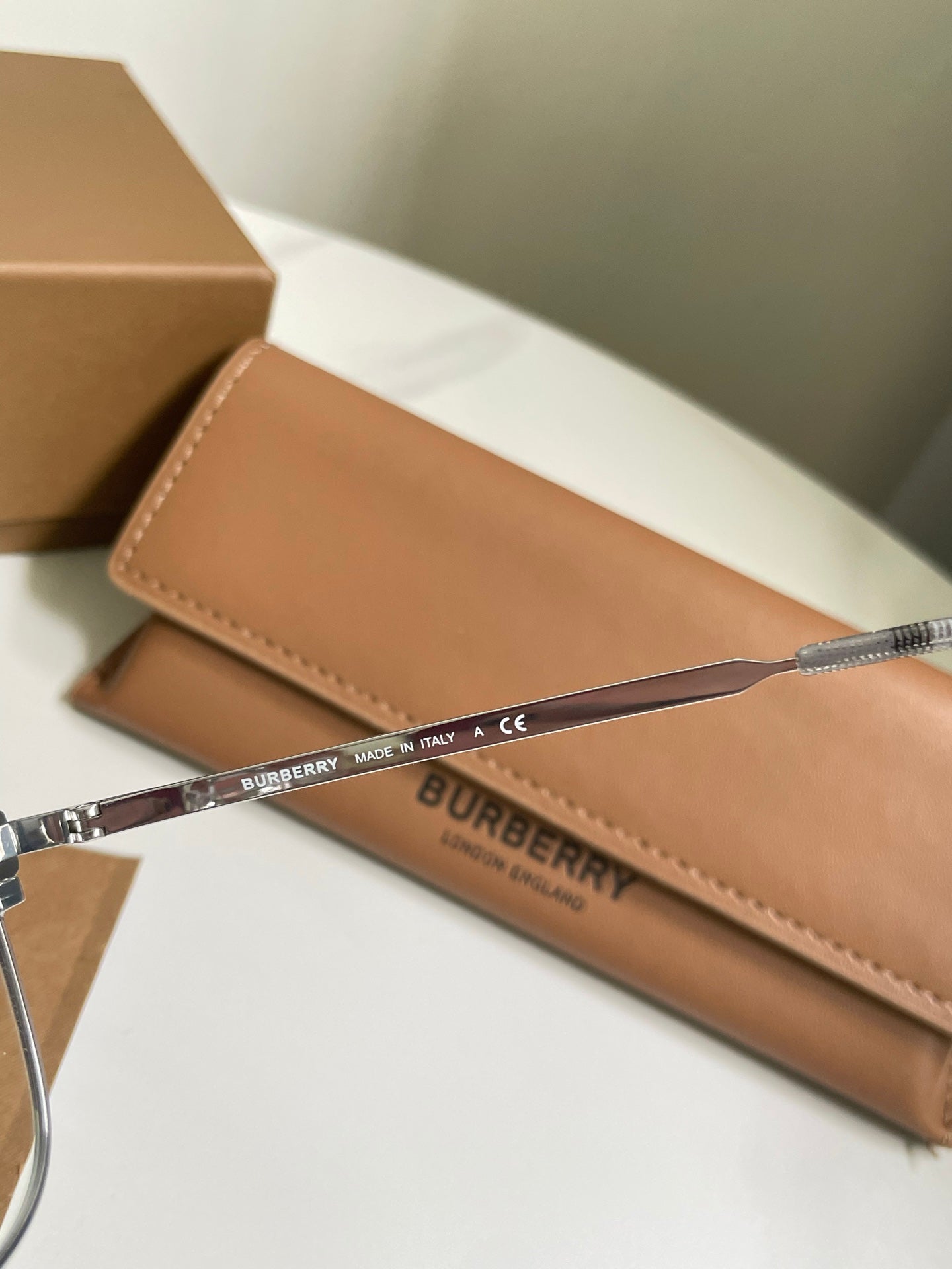Burberry 新眼鏡 BE1372 尺寸55-18-145