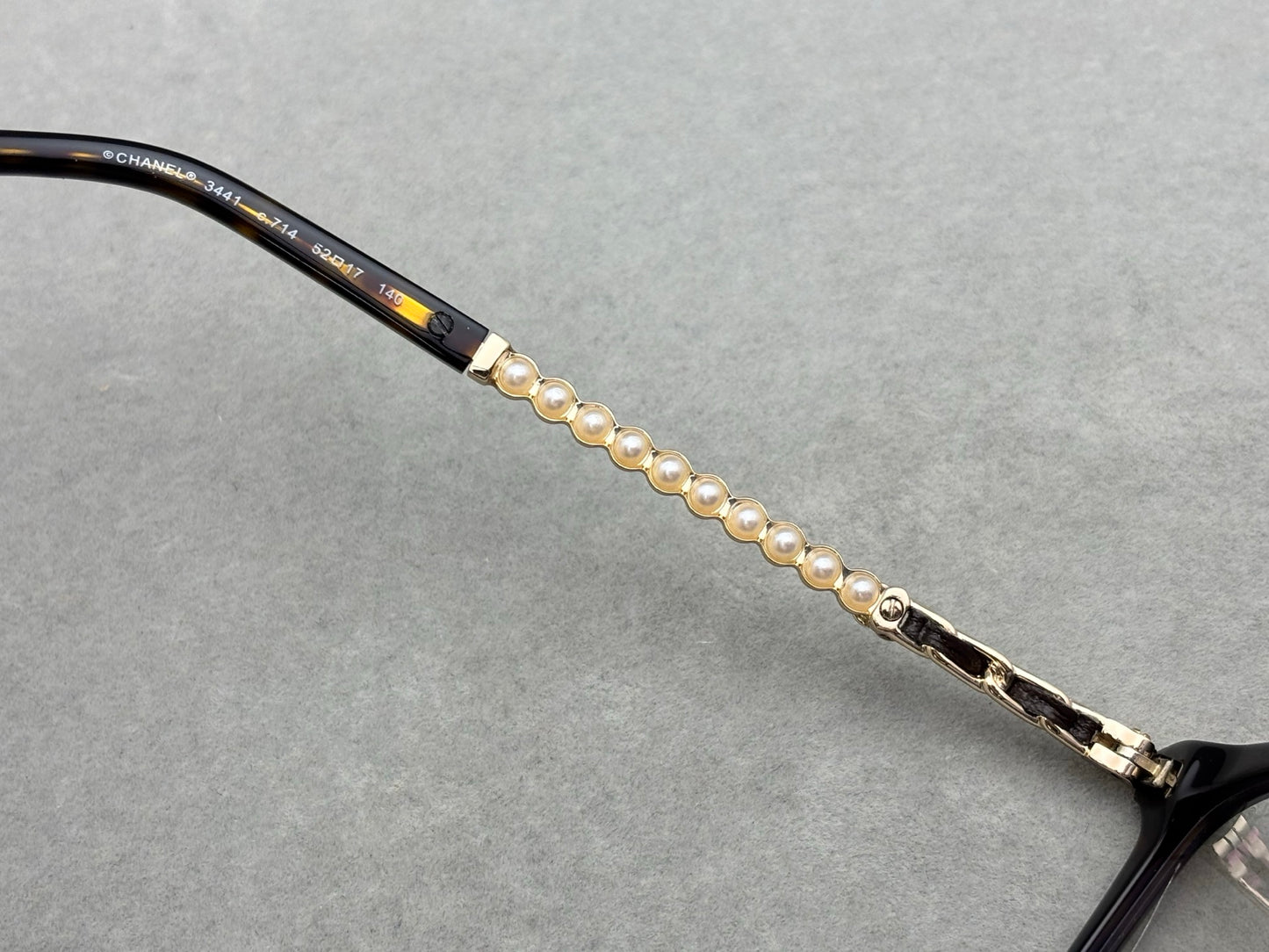 CHANEL 女款眼鏡 size：52-17-140總寬138框高49