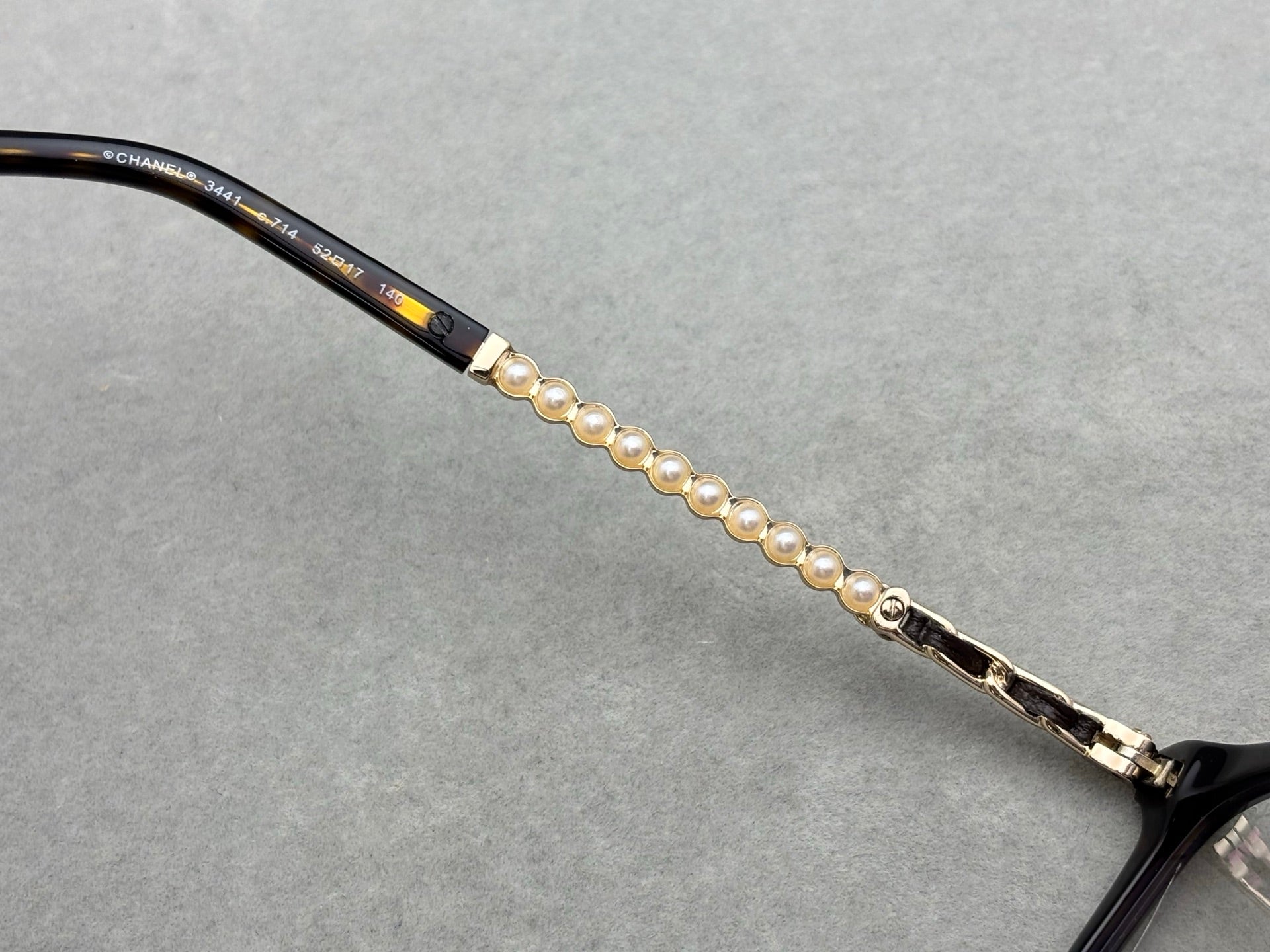 CHANEL 女款眼鏡 size：52-17-140總寬138框高49