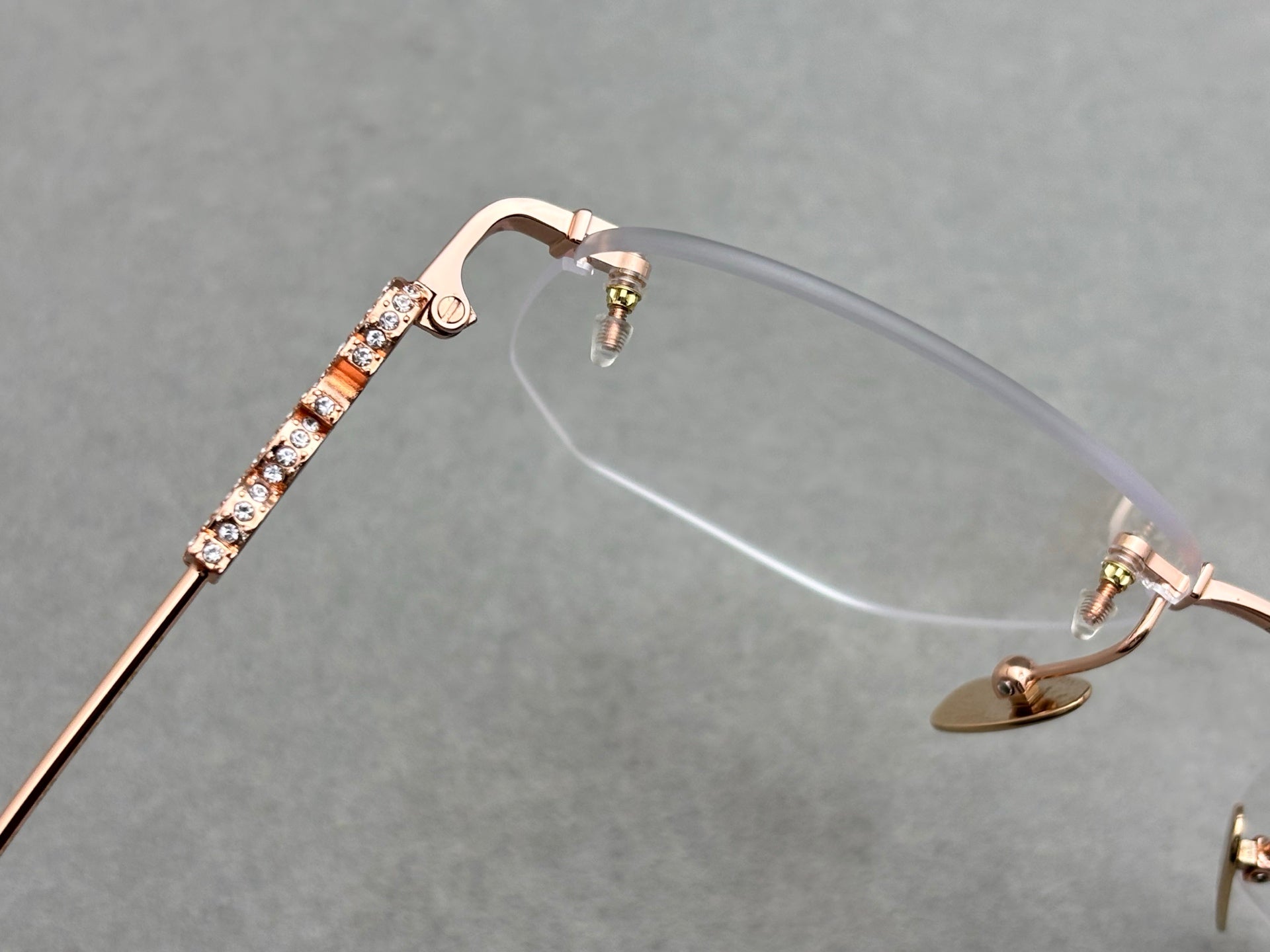 2025當季新品！ GUCCI 女款眼鏡框 size：54-17-140總寬140框高48