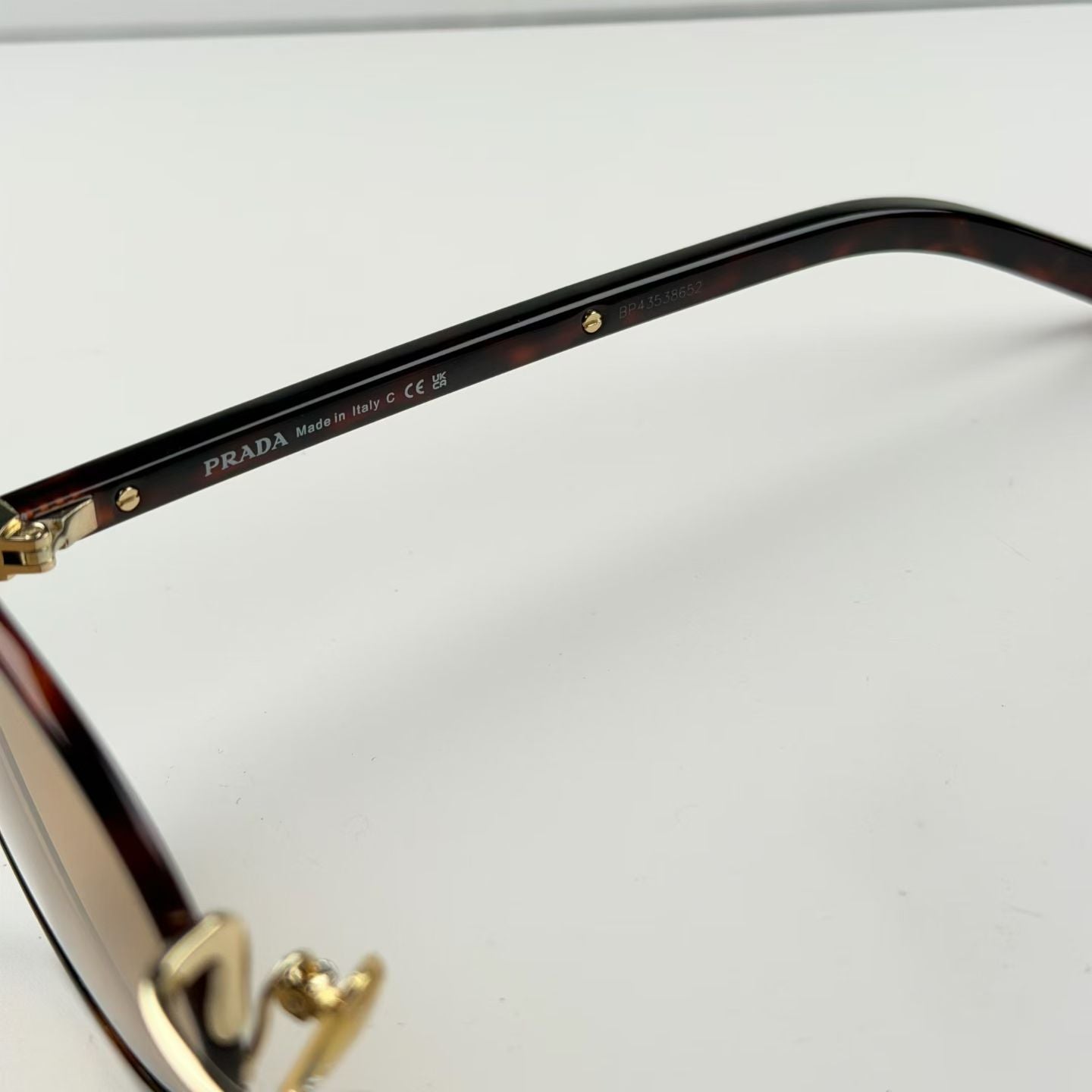 Prada 25新款 太陽眼鏡SPR B56 尺寸52-20-145