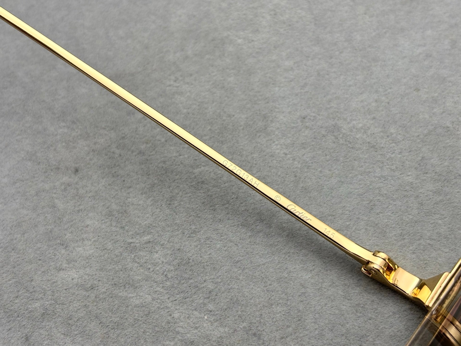 Cartier CT0352S男女款 新品 size：56-16-145總寬140框高47  太陽鏡& 可配度數眼鏡