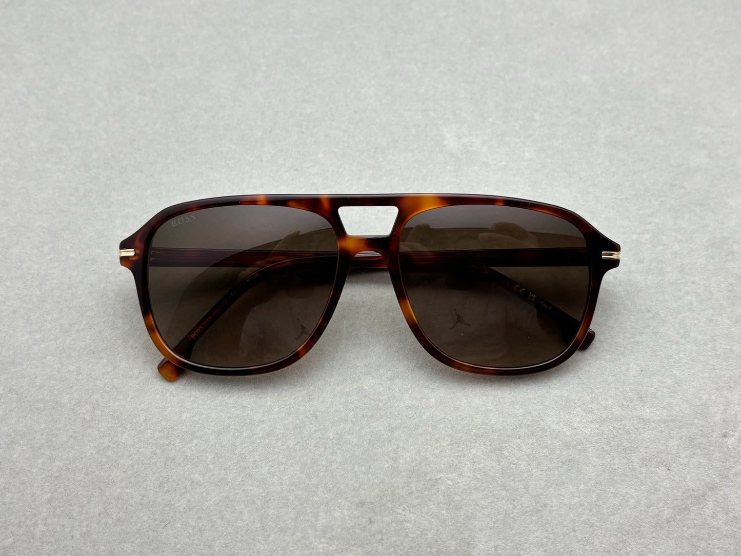 BOSS 男女款太陽眼鏡 新品 boss1751 size：57-16-145