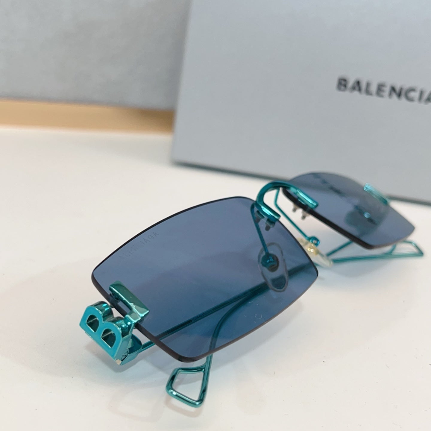 BALENCIAG  BB0110S SIZE 60口17-140 $1480