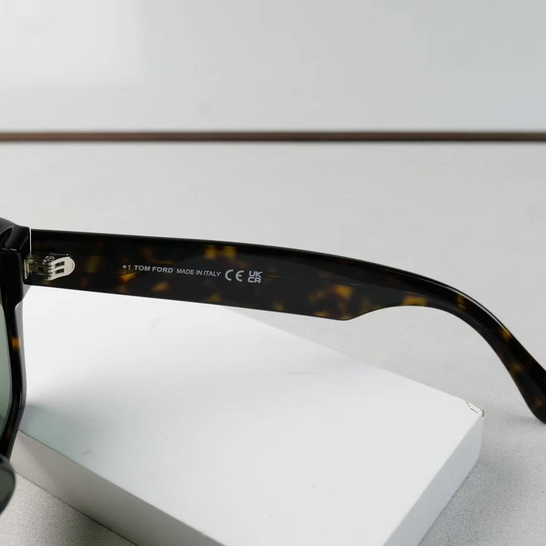 TOM FORD 太陽眼鏡 TF 變色墨鏡 FT1153 SIZE 56口19-145