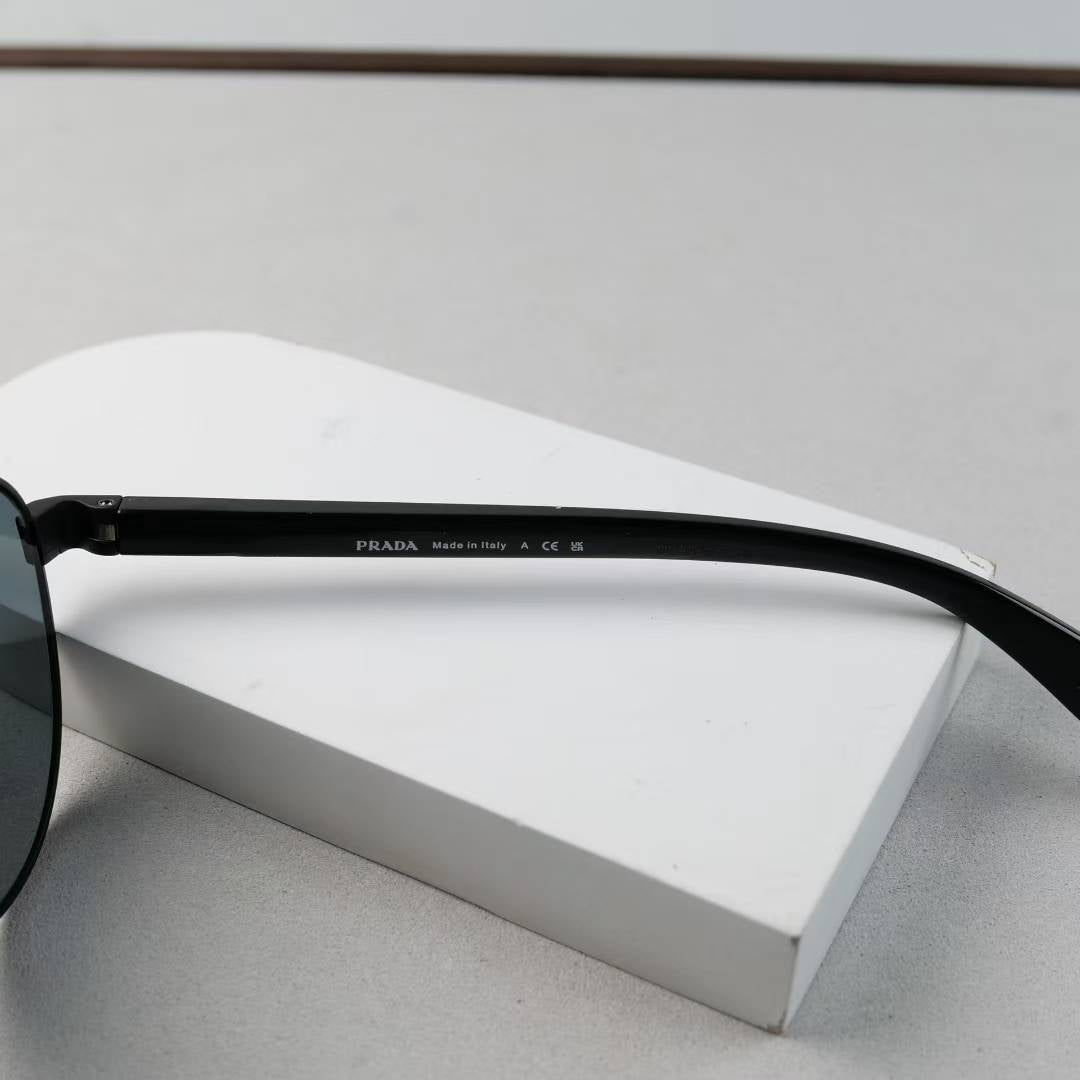 Prada 男女墨镜 SPS52  尺码58-14-145