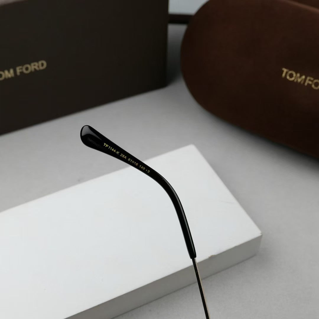Tom Ford新款 太陽眼鏡 TF1144-K 尺寸：61-16-140