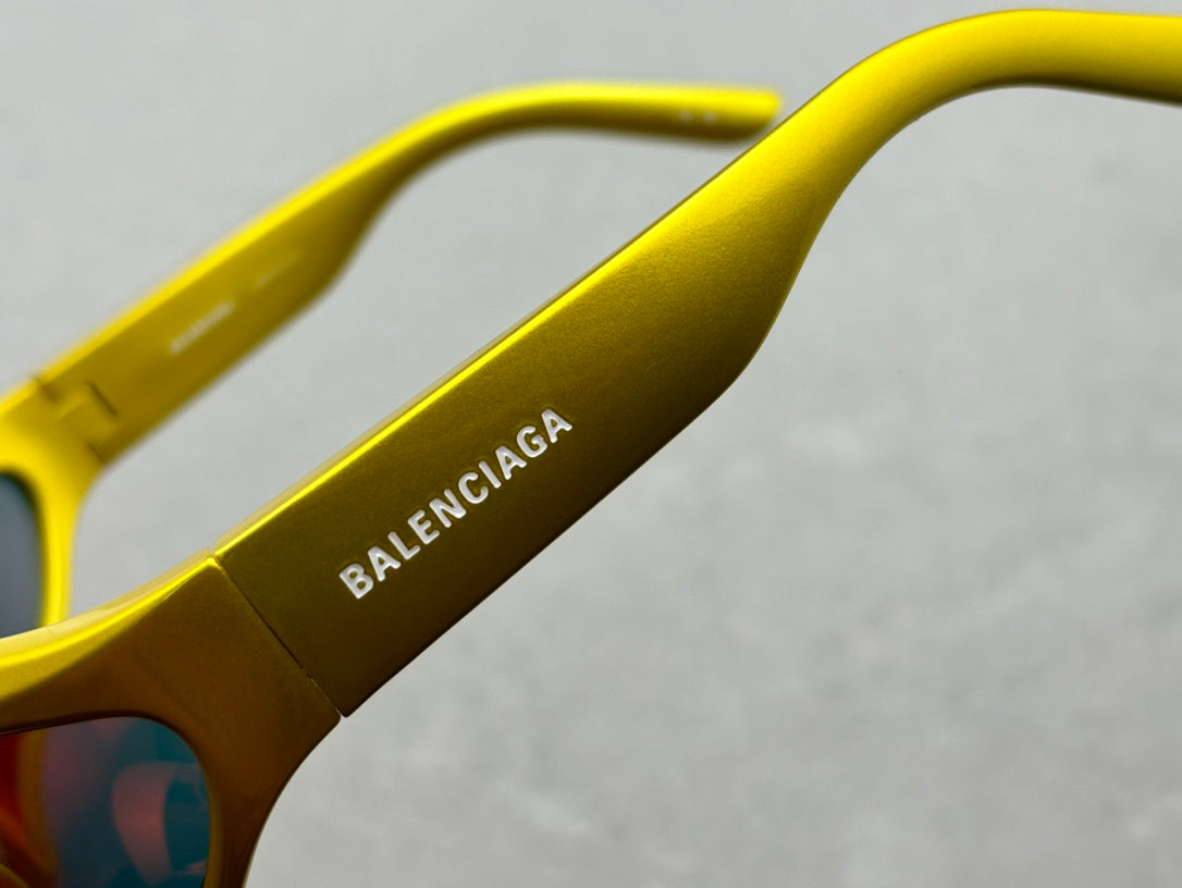 2025當季新品！ BALENCIAGA 男女款太陽眼鏡 size：77-17-115